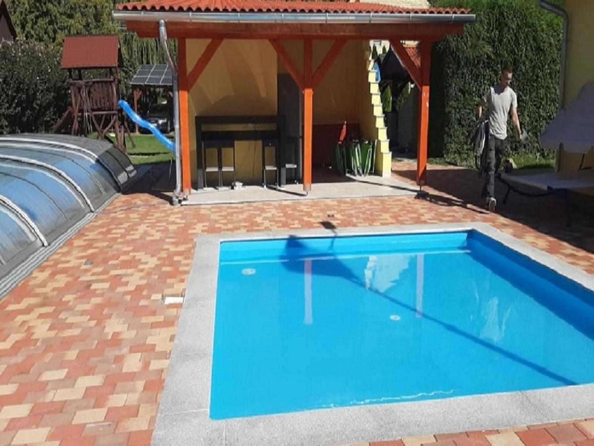 Ponty-Poronty Vendeghaz Hotel Nagybaracska Exterior photo